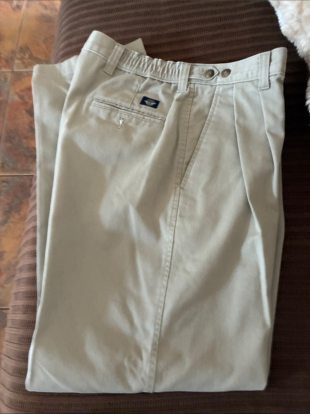 Dockers Light Khaki Pleated Men’s Pants